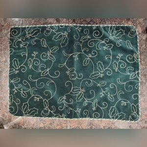 NWT Kohl's Christmas Green Placemat with Gold Trim